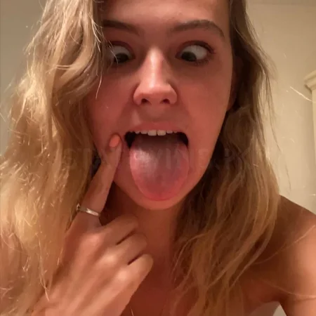 Zoe Johnson OnlyFans leak ( 613 Mb )