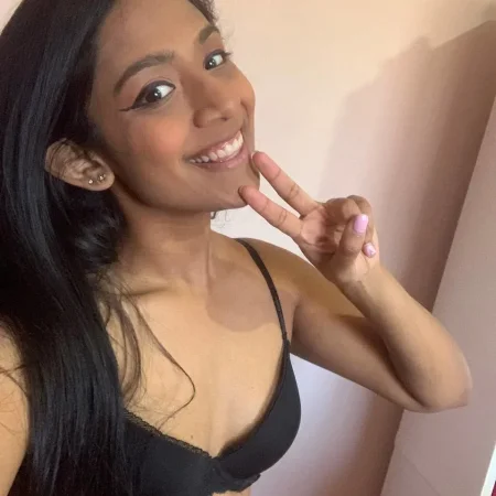 Innocent Indian aka @innocentindian OnlyFans leak ( 320 MB )