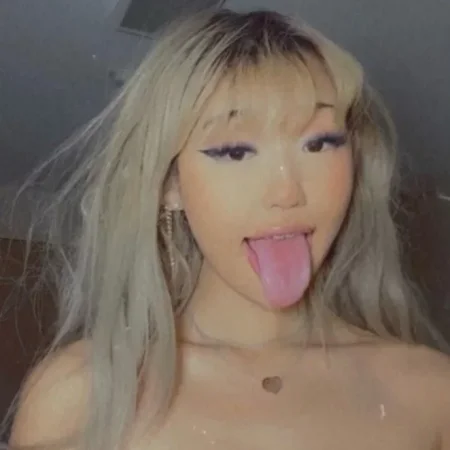 emma h ( bunni.emmie, emma.lvxx ) OnlyFans leak ( 8.2 Gb )