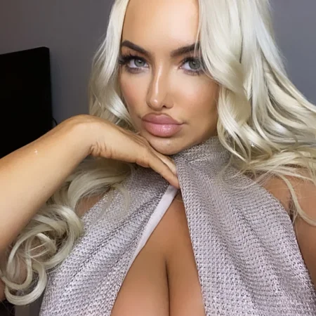 Lindsey Pelas OnlyFans leak ( 1.3 GB )